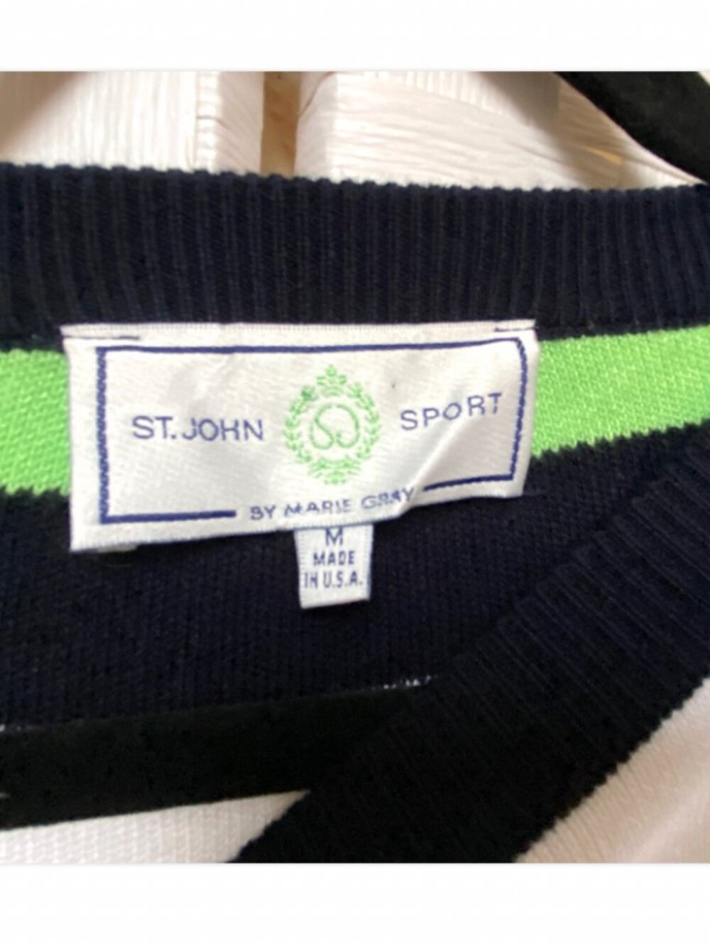 St John Sport Green Black White Gold Logo Sweater Top Short Sleeve Size M - Picture 2 of 3